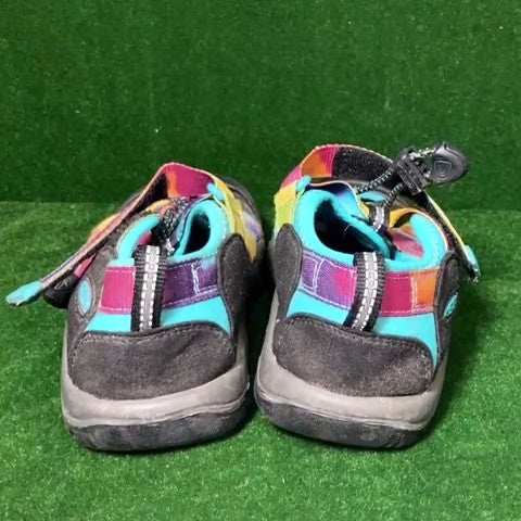 Keen Sandals Size: 03