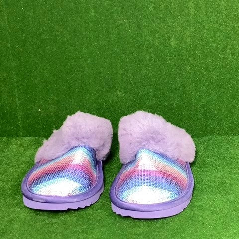 Ugg Girls Slippers Size: 01