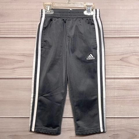 Adidas Boys Sweatpants Size: 03