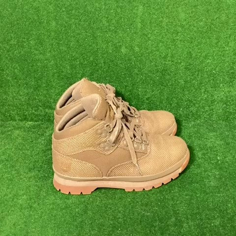 Timberland hiking boots Size: 01