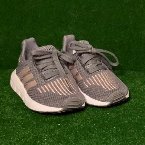 Adidas Toddler Sneakers Size: 05