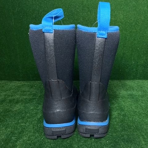 The Muck Company boots Size: 09