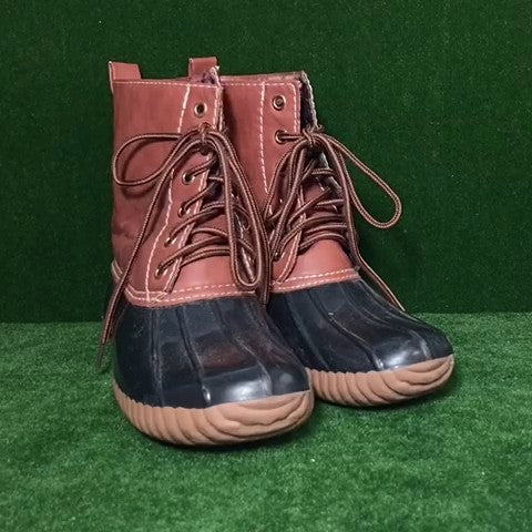 Yoki boots Size: 05