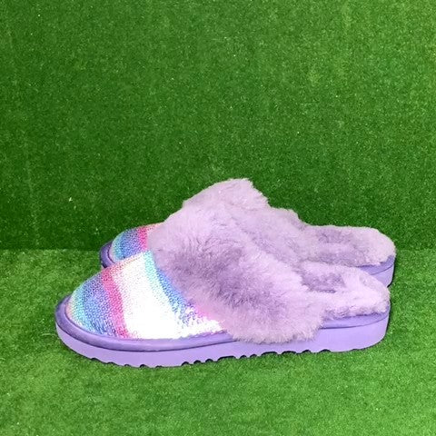 Ugg Girls Slippers Size: 01