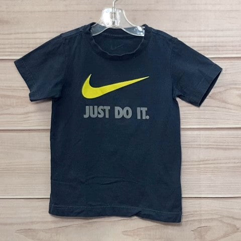 Nike Boys Shirt Size: 06