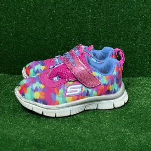 Skechers Toddler Sneakers Size: 05