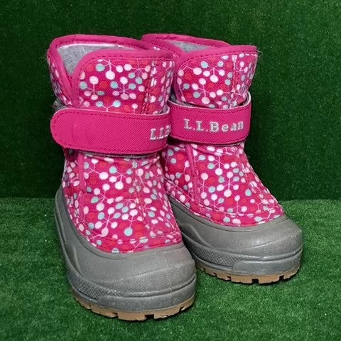 L.L. Bean Toddler Snowboots Size: 06