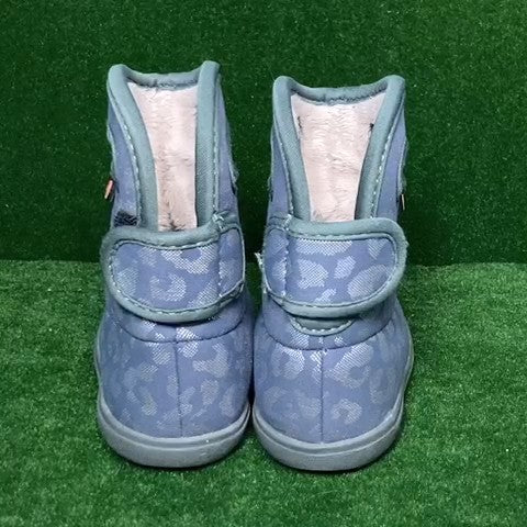 Bogs Toddler boots Size: 05