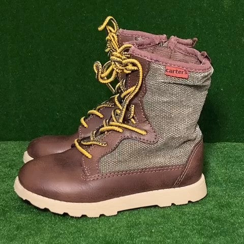 Carters Toddler boots Size: 08