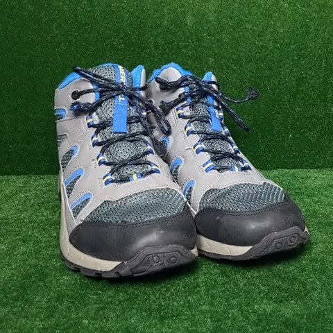 Merrell hiking boots Size: 04