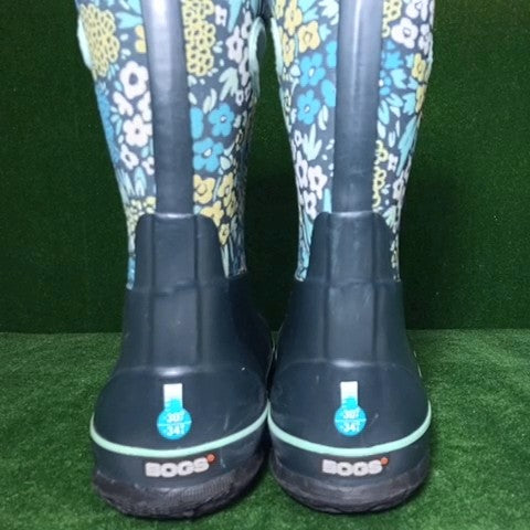 Bogs Snowboots Size: 06