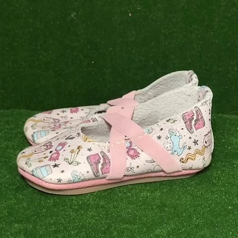 Harry Potter Toddler Mary Jane Shoes Size: 04