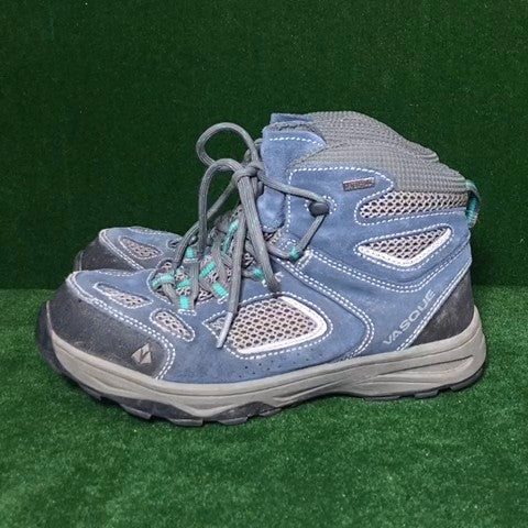 Vasque hiking boots Size: 05