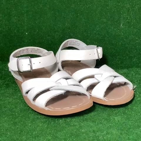 Salt Water Toddler Sandals Size: 08